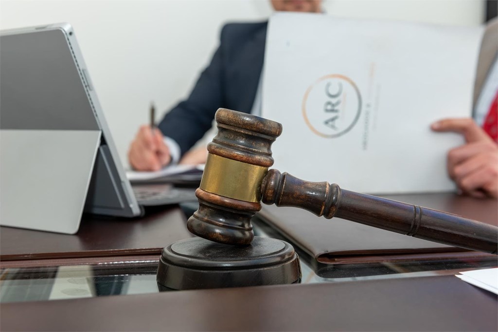 ¿Cómo presentar una denuncia por violencia de género si los actos de abuso no dejan marcas físicas evidentes?