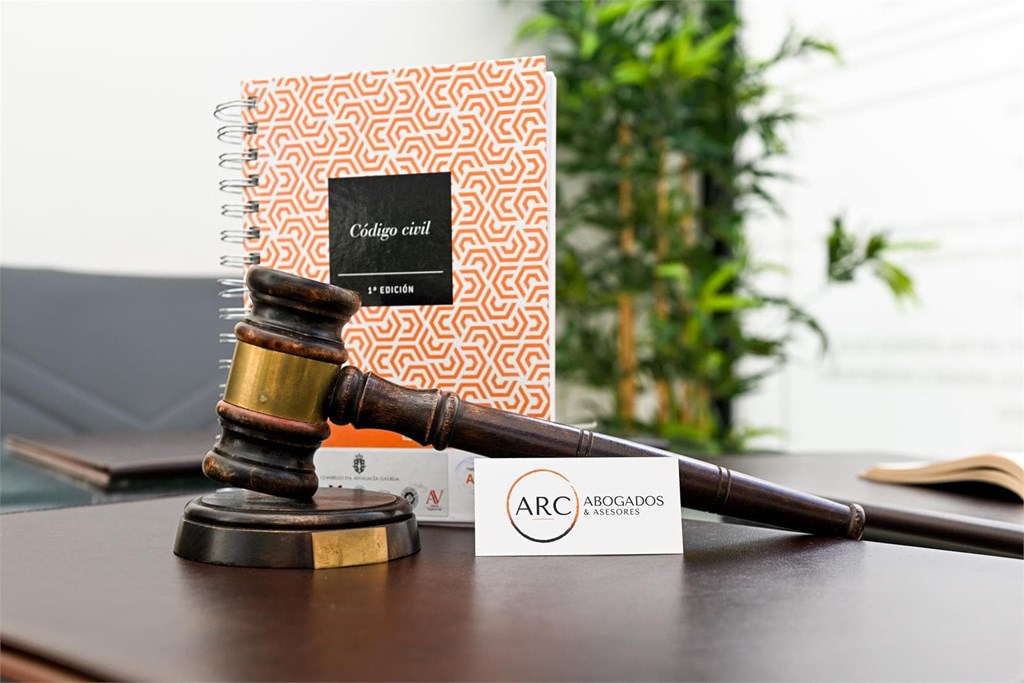 ¿Cuándo se puede solicitar una compensación económica por desequilibrio en la liquidación de gananciales en un divorcio?